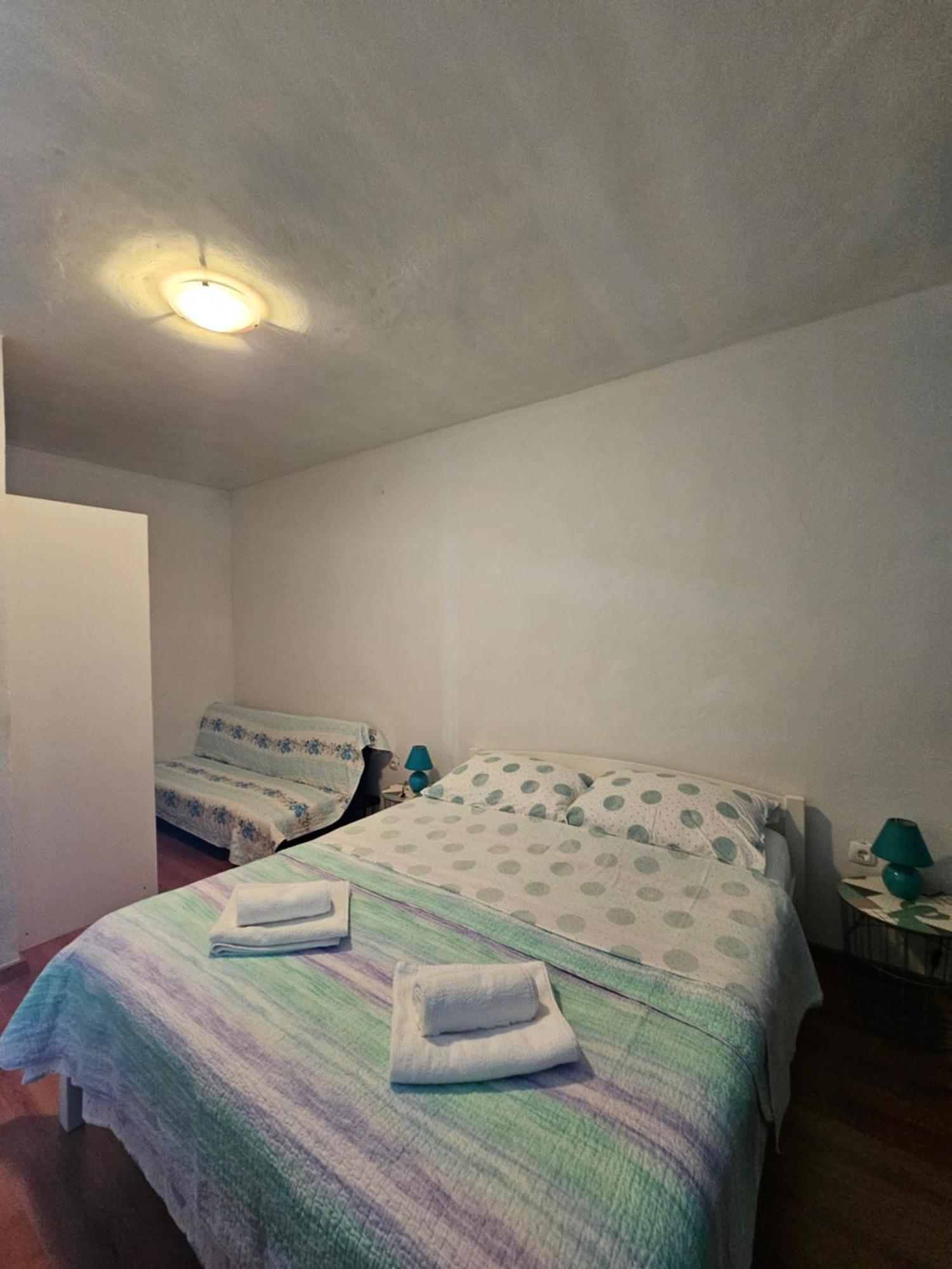 Apartments Lucin 大德尔韦尼克 外观 照片
